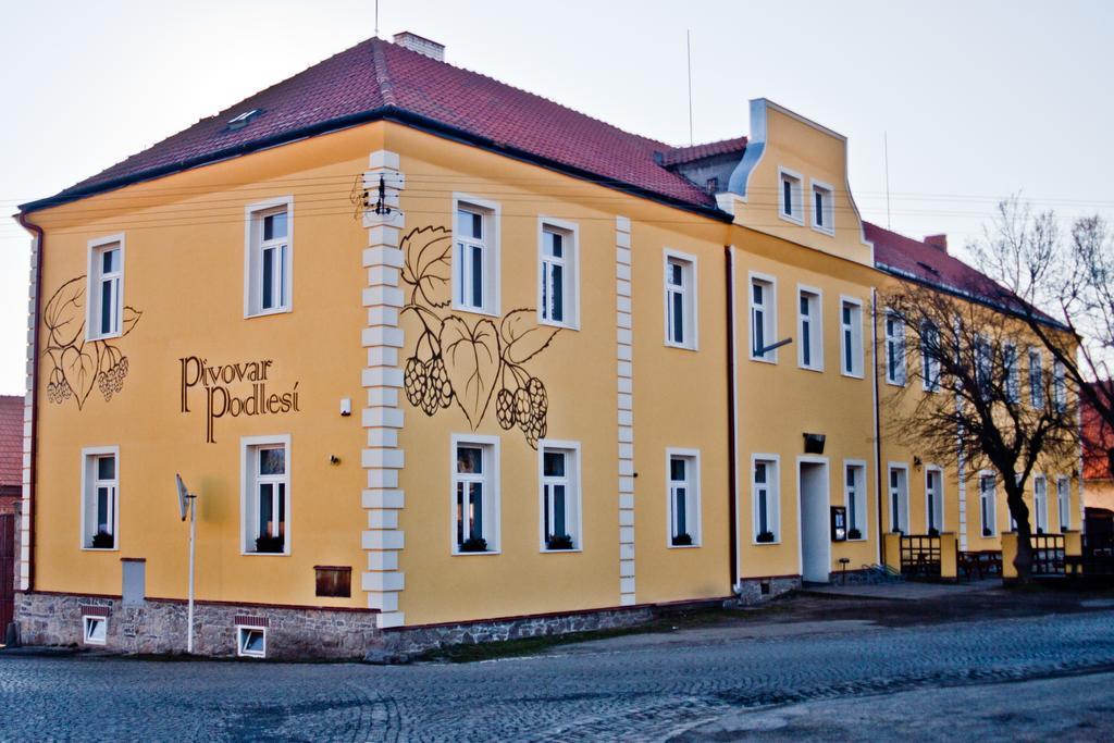 Penzion Pivovar Podlesi Pribram Bagian luar foto